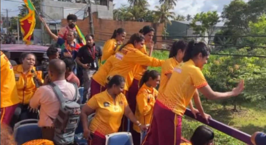 Sri Lanka Netball team with trophy parade in Colombo